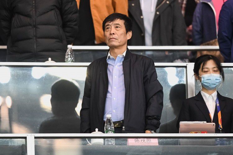 萨勒尼塔纳本赛季16轮联赛仅打入12球且失球34个，攻防发挥失衡，后防线表现形同虚设，是目前意甲失球最多的球队。